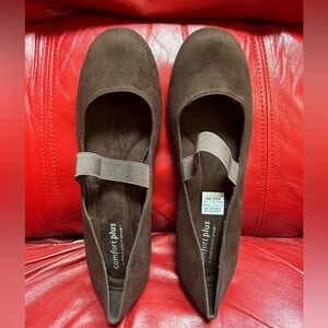 NEW Women’s Comfort Plus by Predictions Brown Suede Mary Jane Wedges Sz 12W